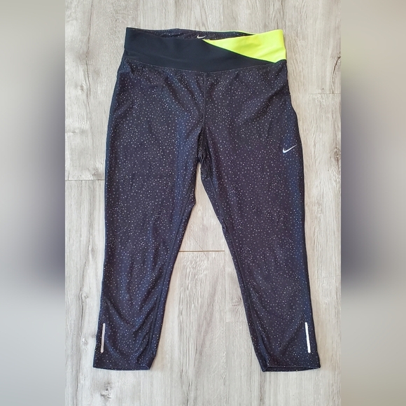 💚5/$25 Nike Running Dri-Fit Twisty Crop Legging Pants Black Neon Yellow Medium - Picture 1 of 7